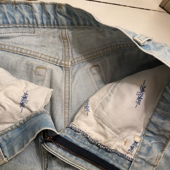 Levi’s • Special Reserve Light Denim Jeans - Picture 2 of 7